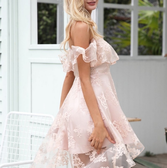 White floral lace ruffle dress - Picture 2 of 3